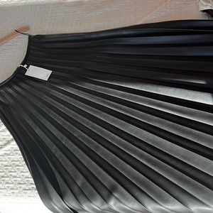 Leather-effect pleated skirt